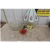 Image 1 : Punch Bowl with 4 Cups, Glass Shade Brass Table Lamp, Glass Bowl