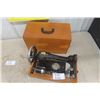 Image 2 : Singer Sewing Machine with Wooden Carry Box 