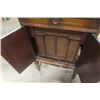 Image 5 : RCA Victor Gramophone + Cabinet 19.5"×25.5"×42" - 1 Door Needs New Hinges