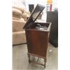 Image 6 : RCA Victor Gramophone + Cabinet 19.5"×25.5"×42" - 1 Door Needs New Hinges