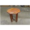 Image 1 : Small Wooden Octogan Top End Table 18"×18"×21.5"