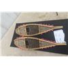 Image 5 : Small Vintage Snowshoes made with Gut Thread + Pom Pom 4.5"×19"