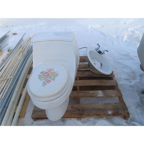 Kohler Toilet, Sink, Pump