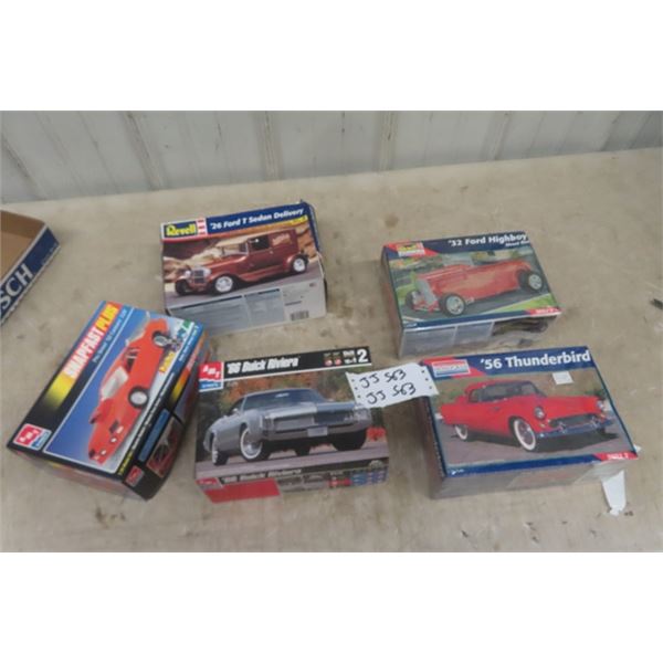(5) 1:24 + 1:25 Scale Auto Models - 2 Factory Sealed ; '32 Ford Street Rod, '56 Thunderbird, '66 Bui