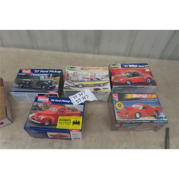 (5) 1:24 + 1:25 Scale Auto Models - 3 Cars Factory Sealed ; '41 Willy Street Rod, '92 Camaro, '67 Pl