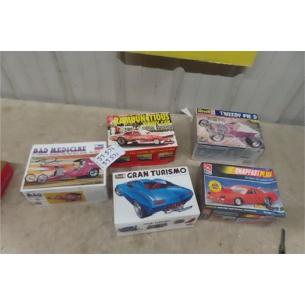 (5) 1:24 + 1:25 Scale Auto Models - 2 Factory Sealed ; ' 92 Camaro, Tweedy Pie 2, Gran Turismo, Ramb