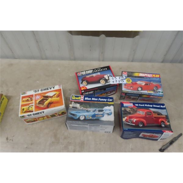 (5) 1:24 + 1:25 Scale Auto Models - 1 Factor Sealed ; '92 Camaro, '40 Ford Pick Up, Blue Max Race Ca