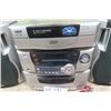 Image 3 : RCA Stereo 5 Disc Changer , Cassette AM/FM + 6 CDs