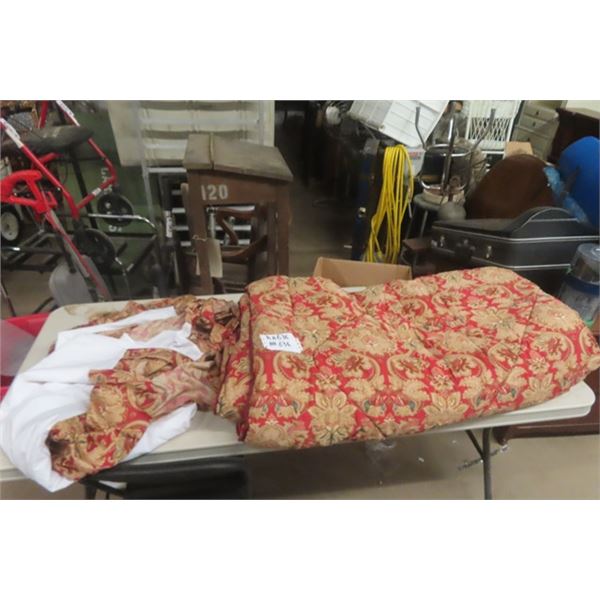 Comforter with Pillow Case and Sheets