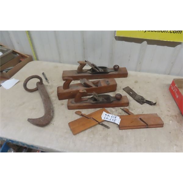 5 Vintage Wood Planes: 2 for Molding,  3 Block & Stone Pull Hook 