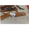 Image 2 : 5 Vintage Wood Planes: 2 for Molding,  3 Block & Stone Pull Hook 