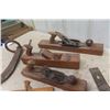 Image 3 : 5 Vintage Wood Planes: 2 for Molding,  3 Block & Stone Pull Hook 