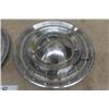 Image 5 : 4 Vintage Chrome Chevrolet Hub Caps - 55- 57 ??