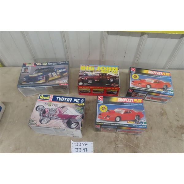 5 Model Kits; (2) '92 Camaro - Sealed, Chevy Race Truck - Sealed, Tweety Pie, Big John Funny Car ; 1