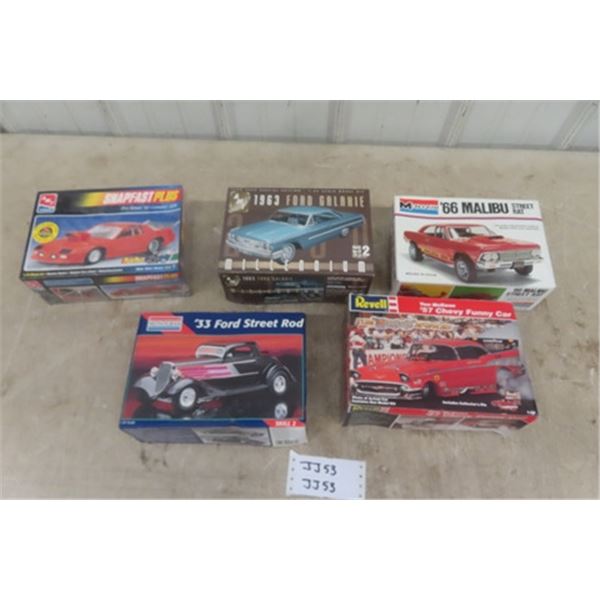 5 Model Kits; '92 Camaro - Sealed, '63 Galaxie, '66 Malibu, '33 Ford, '57 Funny Car ; 1:24 + 1:25 Sc