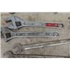 Image 3 : 3 Crescent Wrenches + 14 Assorted Large Wrenches
