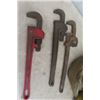 Image 2 : 3 Pipe Wrenches, Strap, Box of Chainsaw Chain