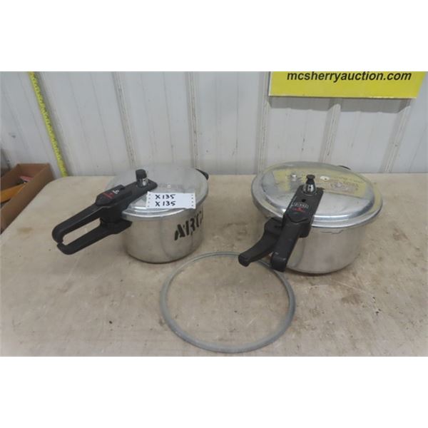 1 Fresco + 1 Jasi Pressure Cookers