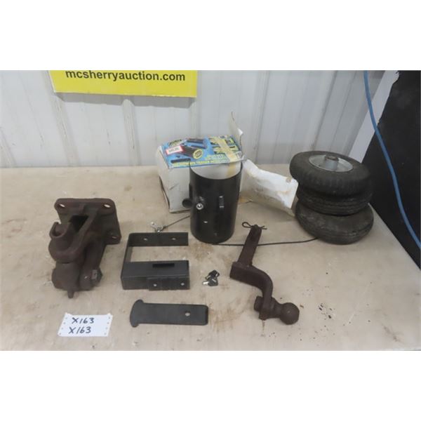 Pintle Hitch, Receiver Hitch, Trailer Hitch Lock, 3 Small Tires 