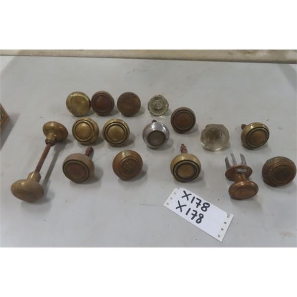 17 Door Knobs - Mostly Brass - 2 Glass