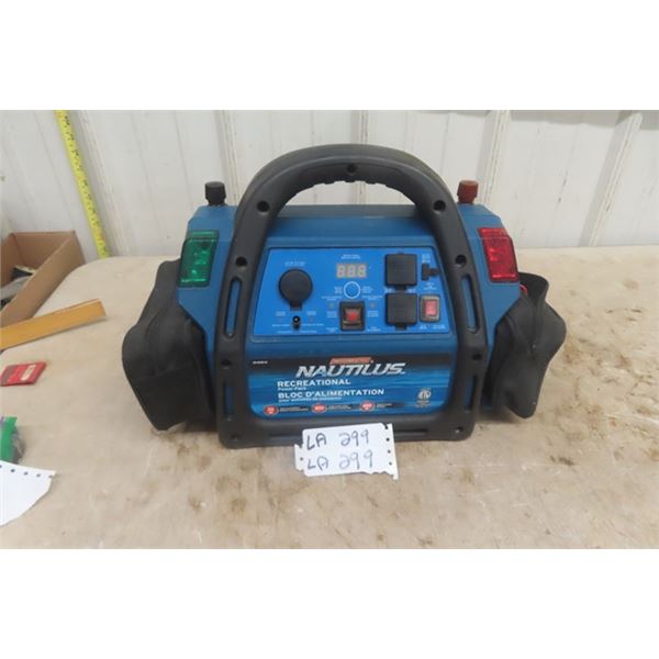 Motomaster 400 Watt 33 Amp Booster Pack