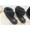 Image 2 : 2 Pairs of Manitoba Mukluks - Short Boots Ladies Sz 9 + Taller Boots Ladies Sz 8