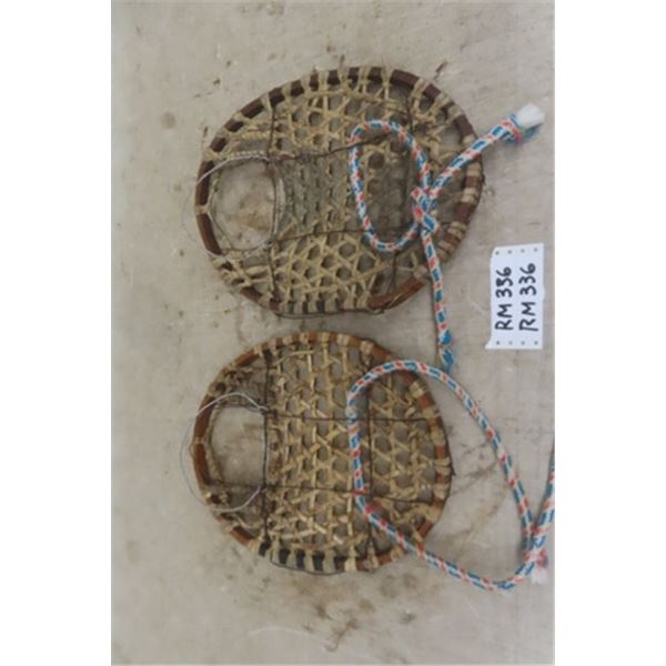 Pair of Bear Paw Snow Shoes 12" x 15"