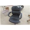 Image 1 : Deluxe Office Chair - Broken Wheel