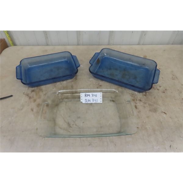 3 Anchor Hocking Pyrex Casserole Dishes ; 2 Blue, 1 Clear - Largest 10" X 16.5" 