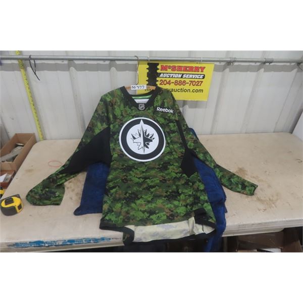 Winnipeg Jets Authentic Military Night Mens Sz XXL Jersey Reebok Sewn on Crest- Excellent Condition