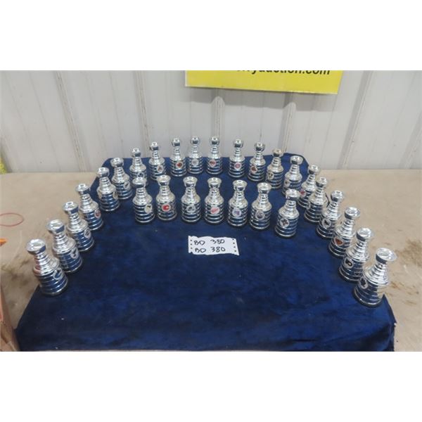 Vintage Labatt's Blue Mini Stanely Cup Promo Lot Near Set ( 28 Different Teams) 4" Tall
