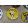 Image 10 : Quantity of Pin Back Buttons: Sports, AAA, Space Invaders, Yogi Bear plus more