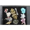 Image 3 : Tray of Vintage Brooches + 1 Tray of Rhinestone Jewelry: Necklaces, Bracelets, Earrings 
