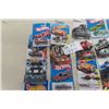 Image 5 : 25 Hot Wheels - All in Packages