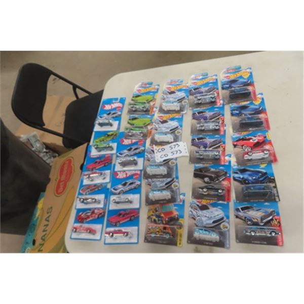 25 Hot Wheels - All in Packages