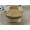 Image 2 : Small Beige Lounging Chair