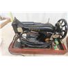 Image 2 : Portable Singer Sewing Machine with Wooden Case