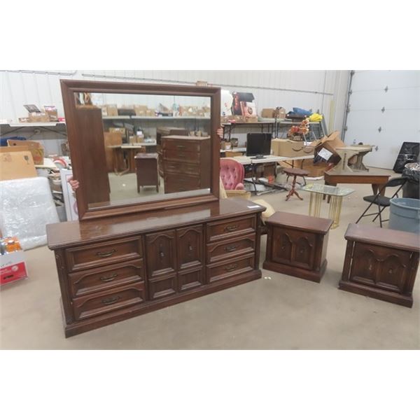 Dresser with Mirror 19"×25"×71" + Mirror 42"×52" & 2 Matching Night Tables 16"×21"×24"