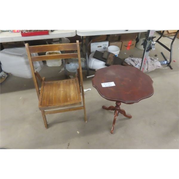 Folding Wooden Chair with Small Pedestal Table 21"×21"×23"