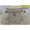 Image 2 : 5 Gal Medalta Crock with Handles + Lid