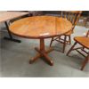 Image 2 : Solid Wood Drop Leaf Kitchen Table 29" Tall 36" Wide with 2 Chairs