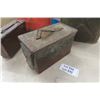Image 5 : 2 Metal Jerry Cans, 2 Ammunition Boxes 