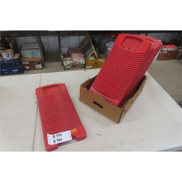 10 Plastic Panda Scrub Boards 18'' x 8'' 