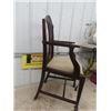 Image 4 : Vintage Dining Room Captain Chair 