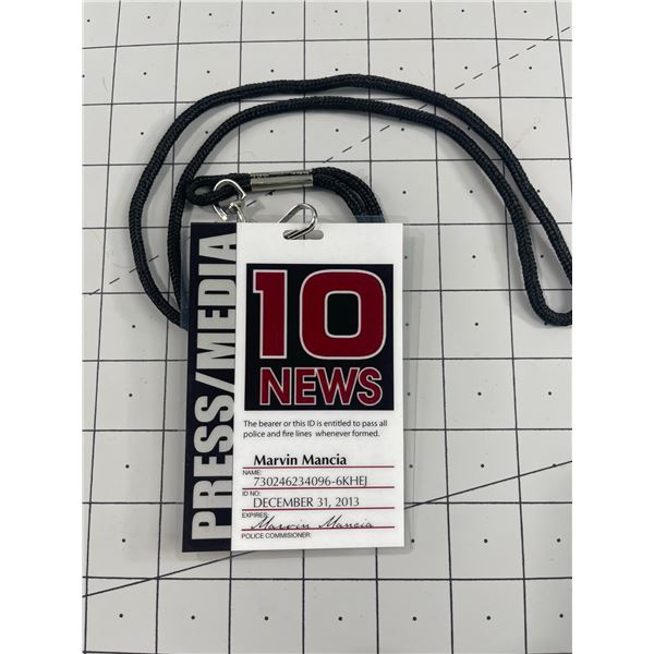24 (T.V. Series, 2001-2010), Kiefer Sutherland - Marvin Mancia 10 News Press Pass