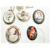 Image 1 : LIMOGES CAMEO BROOCH ++