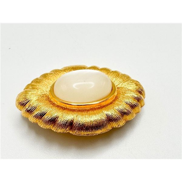 MONET SIGNED BROOCH