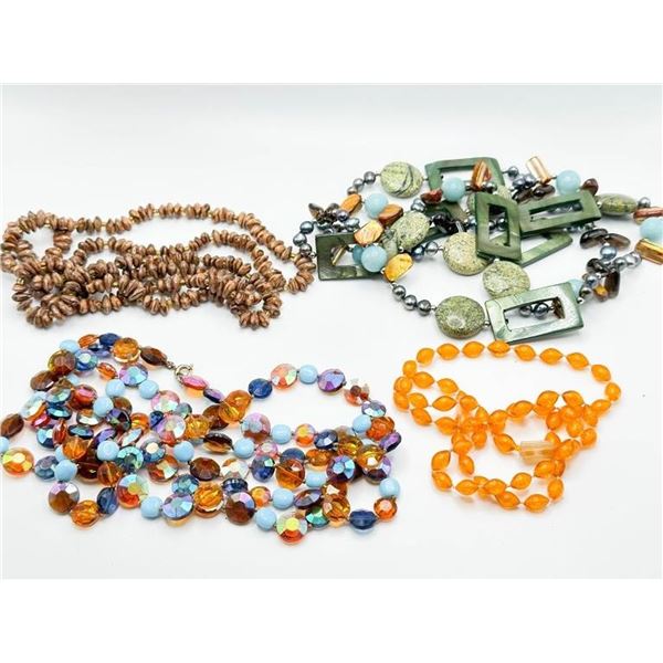 VINTAGE COLOR NECKLACES