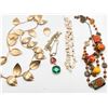 Image 1 : COLOR LOT VINTAGE NECKLACES