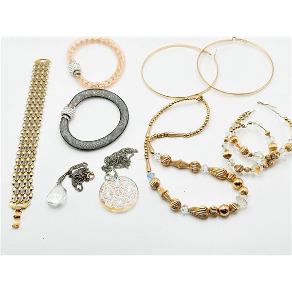 VINTAGE BRACELETS COLLECTION